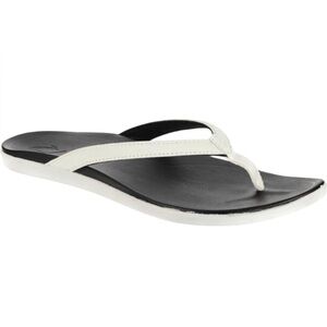 Olukai Black And White Ho’opio Flip Flop Sandals